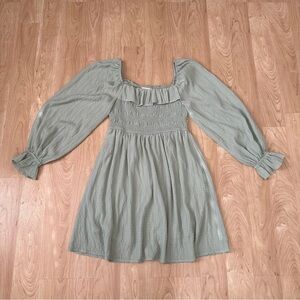 Altar’s State Light Green Dress